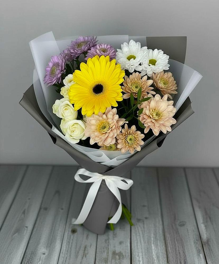 Букет цветов из: Розы, Герберы и Хризантемы в Краснодаре