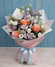 Букет цветов из:  Лизиантусы, Розы, Альстромерии и Гипсофила #REPLACE_PRED# Краснодаре