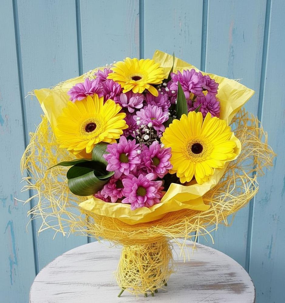 Букет цветов из: Хризантемы и Герберы в Краснодаре