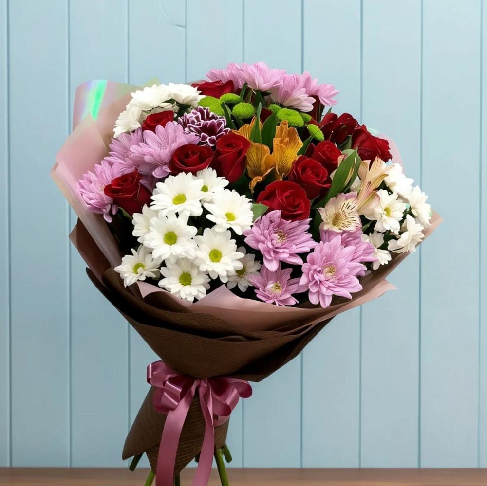 Букет цветов из: Розы, Хризантемы и Альстромерии в Краснодаре