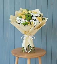 Букет цветов из:  Хризантемы и Розы в Краснодаре