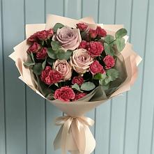 Букет цветов из:  Гвоздики и Розы в Краснодаре